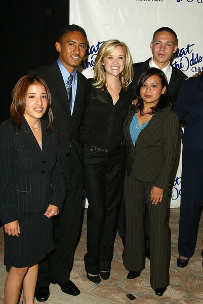 Фонд защиты детей 15-ая ежегодная премия LA "Beat the Odds"
