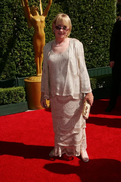 Kathryn Joosten megérkezett a 2005-ben főműsoridőben Creative Arts Emmy-díj, a Shrine Auditorium, Los Angeles, Ca 09-11-05 — Stock Fotó