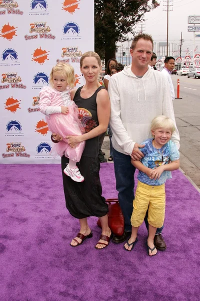 Lauralee bell en familie — Stockfoto