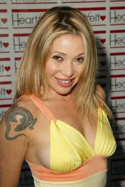 içten Vakfı 2 yıllık akşam komedi