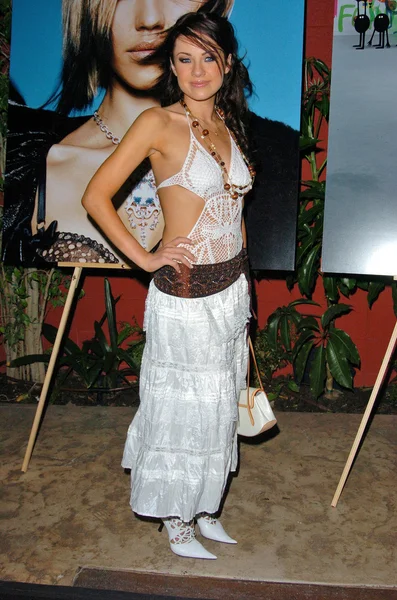 Dergi açılış partisine launch.com için gösteriş yapmak