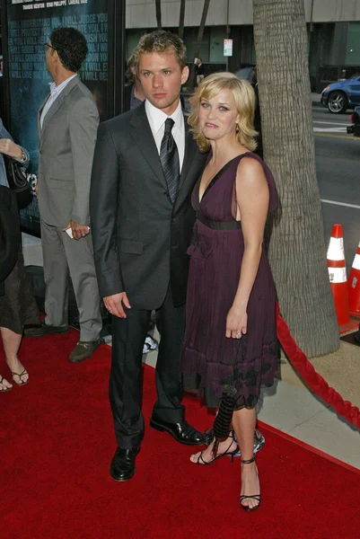 Ryan Phillippe e Reese Witherspoon — Fotografia de Stock
