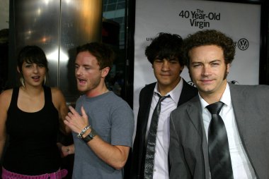 alana masterson, chris masterson, jordan masterson ve danny 40 yaşındaki bakire dünya galasında masterson. Arclight hollywood, hollywood, ca. 08-11-05
