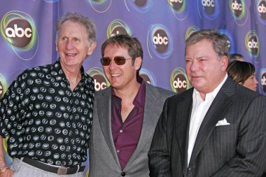 Rene auberjonois, james spader ve william shatner