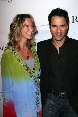 Raffles l'ermitage yıldönümü ve emmy parti tekme