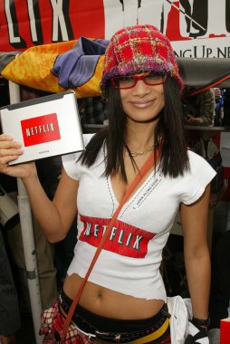 Bai ling ve eetflix star wars hayranları için dvd Rölyef teslim