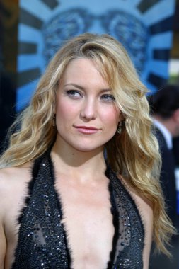 Kate hudson, sen, ben ve dupree galası. Arclight, hollywood, ca. 07-10-06