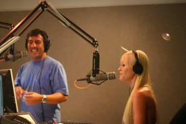 97.1 Klsx'ın Leo Quinones 