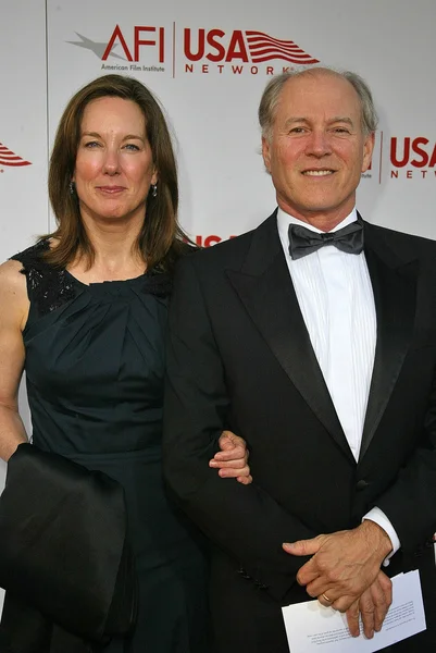 Kathleen Kennedy y Frank Marshall en el 33º Premio de Logro de la Vida AFI en honor a George Lucas, Kodak Theater, Hollywood, CA 06-09-05 — Foto de Stock