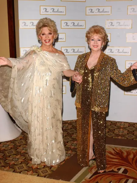 Ruta Lee and Debbie Reynolds — Stock Photo, Image