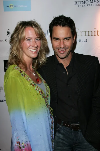 Raffles l'ermitage yıldönümü ve emmy parti tekme