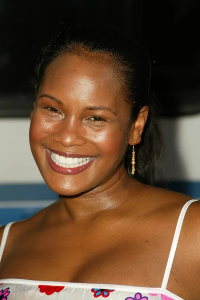 Robinne Lee — Photo