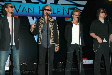 Alex van halen ve david lee roth eddie van halen ve wolfgang van halen ile