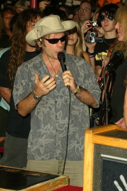 Iron Maiden'ın rockwalk indüksiyon töreni