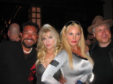 Debbie Hollandalı, shelley michelle ve smokey km