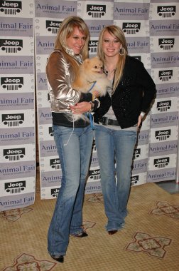 Jeep yaygaracı saat ve Febreze evde beslenen hayvan moda defilesi