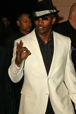 Clive davis yıllık öncesi grammy parti