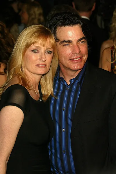 Paula Harwood e Peter Gallagher — Foto Stock