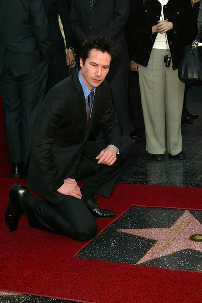 Keanu Reeves en la inducción de Reeves en el Paseo de la Fama de Hollywood, Hollywood, CA, 01-31-05 — Foto de Stock