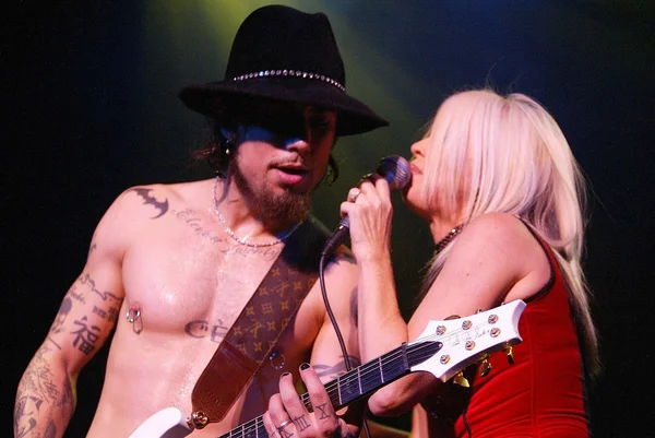 Dave Navarro y Teri Nunn — Foto de Stock