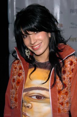 Kağıt dergisi 8 yıllık güzel