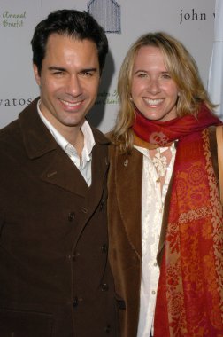 3 yıllık stuart house sadaka parası