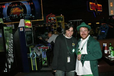 Evrensel citywalk St patrick's günü pub tarama