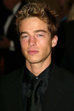 Ryan Carnes