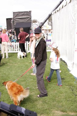 4 yıllık fındık mırıldanmak için