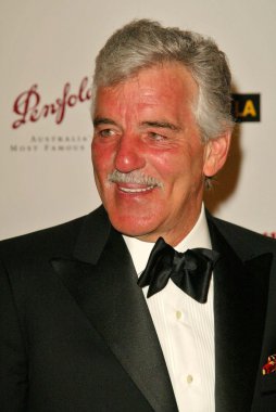 2 yıllık penfolds gala siyah kravat yemeği