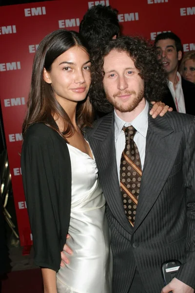 Emi 2005 post bash grammy — Photo