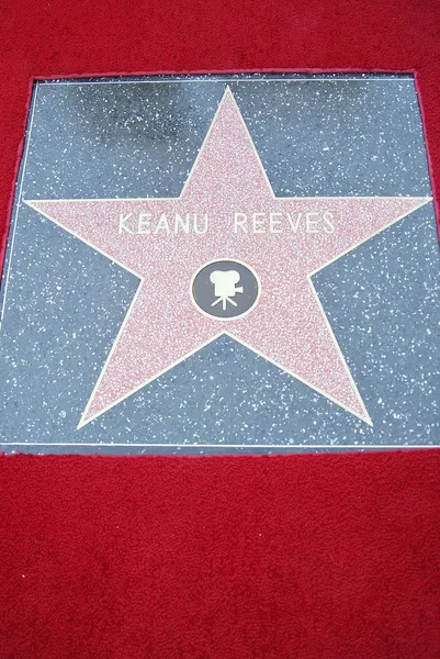 Киану Ривз Звезда на Аллее Славы в Голливуде, Голливуд, Калифорния, 01-31-05 — стоковое фото