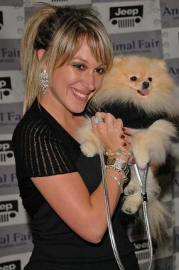 Jeep yaygaracı saat ve Febreze evde beslenen hayvan moda defilesi