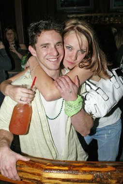 Evrensel citywalk St patrick's günü pub tarama