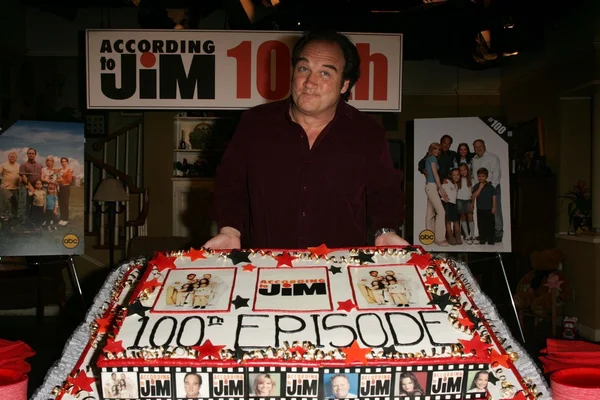 "De acordo com a celebração do episódio 100 de Jim — Fotografia de Stock