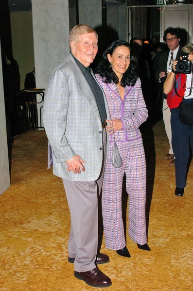 Sumner Redstone e Paula Fortunato — Fotografia de Stock