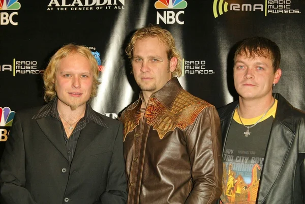 3 Doors Down на Radio Music Awards 2004, Aladdin Hotel, Las Vegas, NV 10-25-04 — стоковое фото