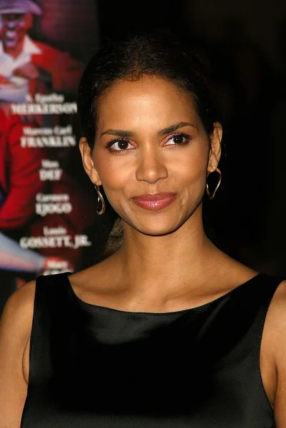 Halle berry — Stockfoto