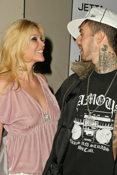 Travis Barker et date — Photo