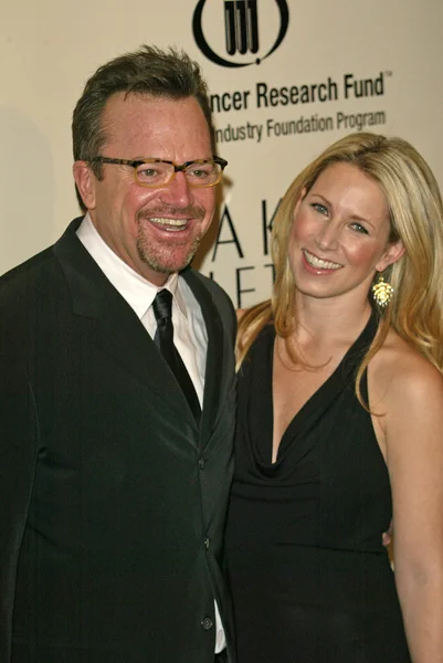Tom Arnold and wife Shelby — Stock Photo, Image