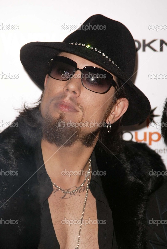 DKNY Jeans apresenta Vanity Fair em concerto para beneficiar StepUp