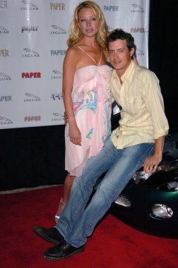 Kağıt dergisi 8 yıllık güzel