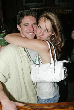 Evrensel citywalk St patrick's günü pub tarama