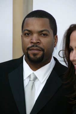 Chrysalis 4 yıllık kelebek topu