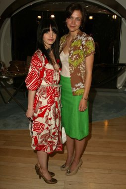 marni butik featuring consuelo castiglioni açma