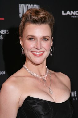 7 yıllık kostüm tasarımcıları Derneği Ödülü - geliş