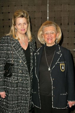 Barbara Davis, Nancy Davis