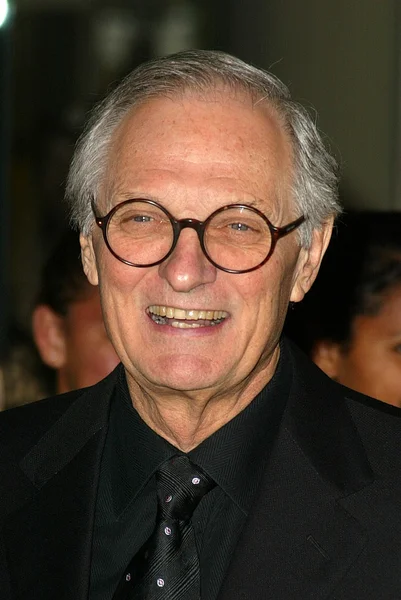 Alan Alda at the 77th Annual Academy Awards Nominees Luncheon, Beverly Hilton Hotel, Beverly Hills, CA, 02-07-05 — Stock Photo, Image