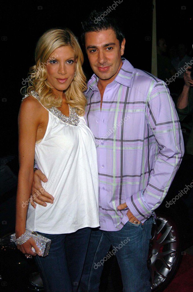 Tori Spelling and husband Charlie Shanian Stock Editorial Photo © s