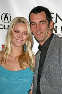 Kiera chaplin ve ale basseville, gen sanat sonbahar 2005 Los Angeles moda haftası kick off parti, moca geffen Çağdaş Müzesi, los angeles, ca 03 / 14 / 05 olmak